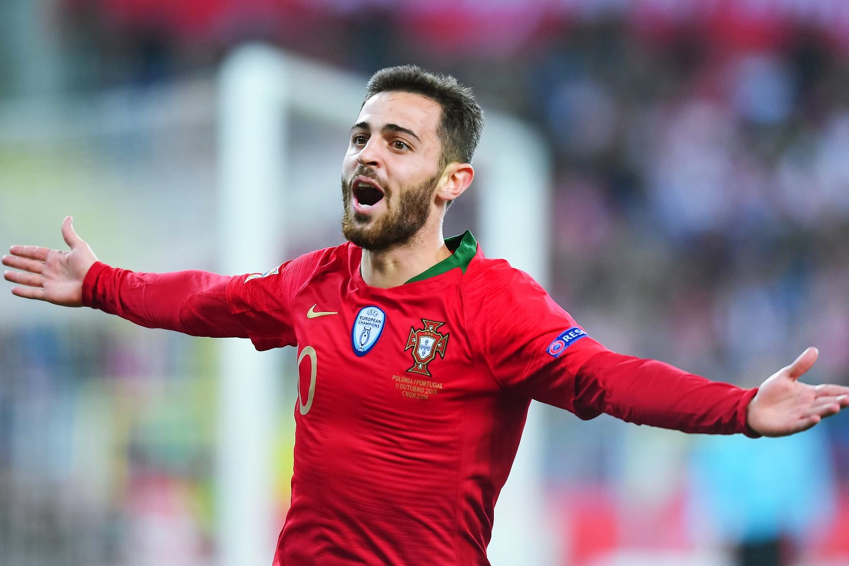 Bernardo Silva nằm trong danh sách có nguy cơ bị Man City bán